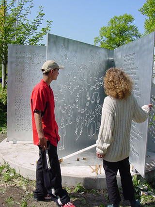 Afbeelding Jongen_en_kunstenaar_voor_beeld_Stalengedachten.jpg